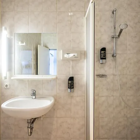 موتيل Und Rasthof Avus