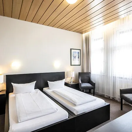 موتيل Und Rasthof Avus برلين