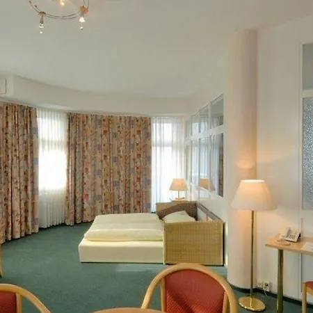 Und Rasthof Avus موتيل برلين