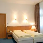 Motel Und Rasthof Avus 3*