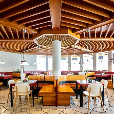 Motell Und Rasthof Avus