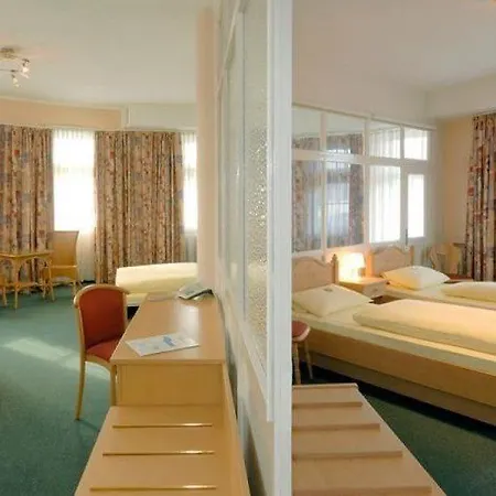 Und Rasthof Avus Мотель 3*